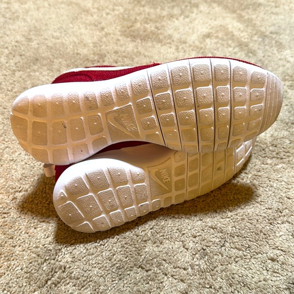 Nike Roshe One OG 'Gym Red' - 599728 603 - Picture 5 of 5